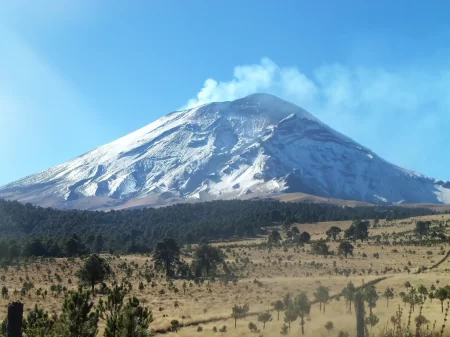 El_Popocatepetl_y_el_Iztaccihuatl